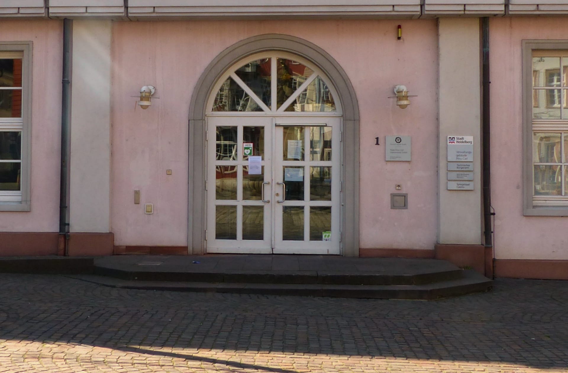 exterior view Palais Prinz Carl Location