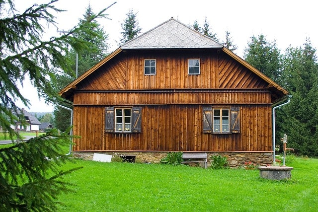 Holz­ge­bäude in Heidelberg: Nach­hal­tige Archi­tek­tur trifft auf his­to­ri­schen Charme